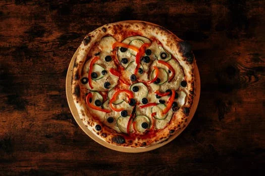 vegetarian pizza with colorful vegetables and cheese